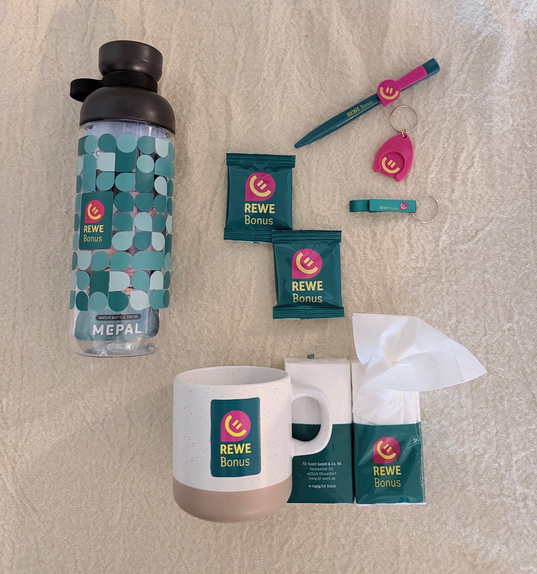 Geschenkset bis 25 Euro Becher, Flasche & Co